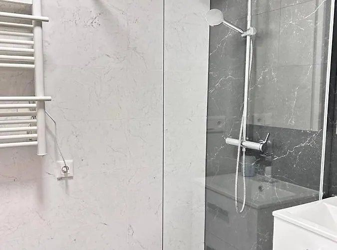 Yellow - Free Parking *