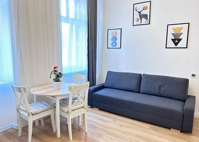 Yellow - Free Parking Apartment *